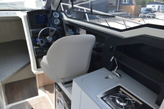 Quicksilver Activ 675 Weekend + Mercury 200hp (Stocked) - Image 20