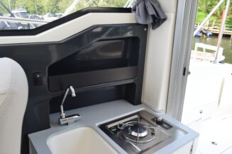 Quicksilver Activ 675 Weekend + Mercury 200hp (Stocked) - Image 24