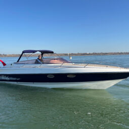 Sunseeker Hawk 31 | Twin Volvo Penta Kad 42's | 1994