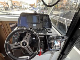 Beneteau Antares 9 OB | Twin Suzuki 200hp | 2019 - Image 14