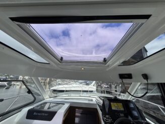 Beneteau Antares 9 OB | Twin Suzuki 200hp | 2019 - Image 52