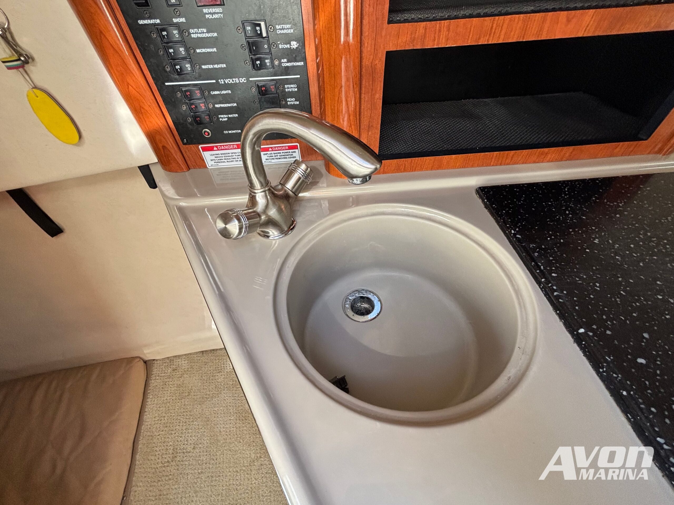 Sea Ray 240 Sundancer | Mercruiser 5.0 | 2007 - Image 26