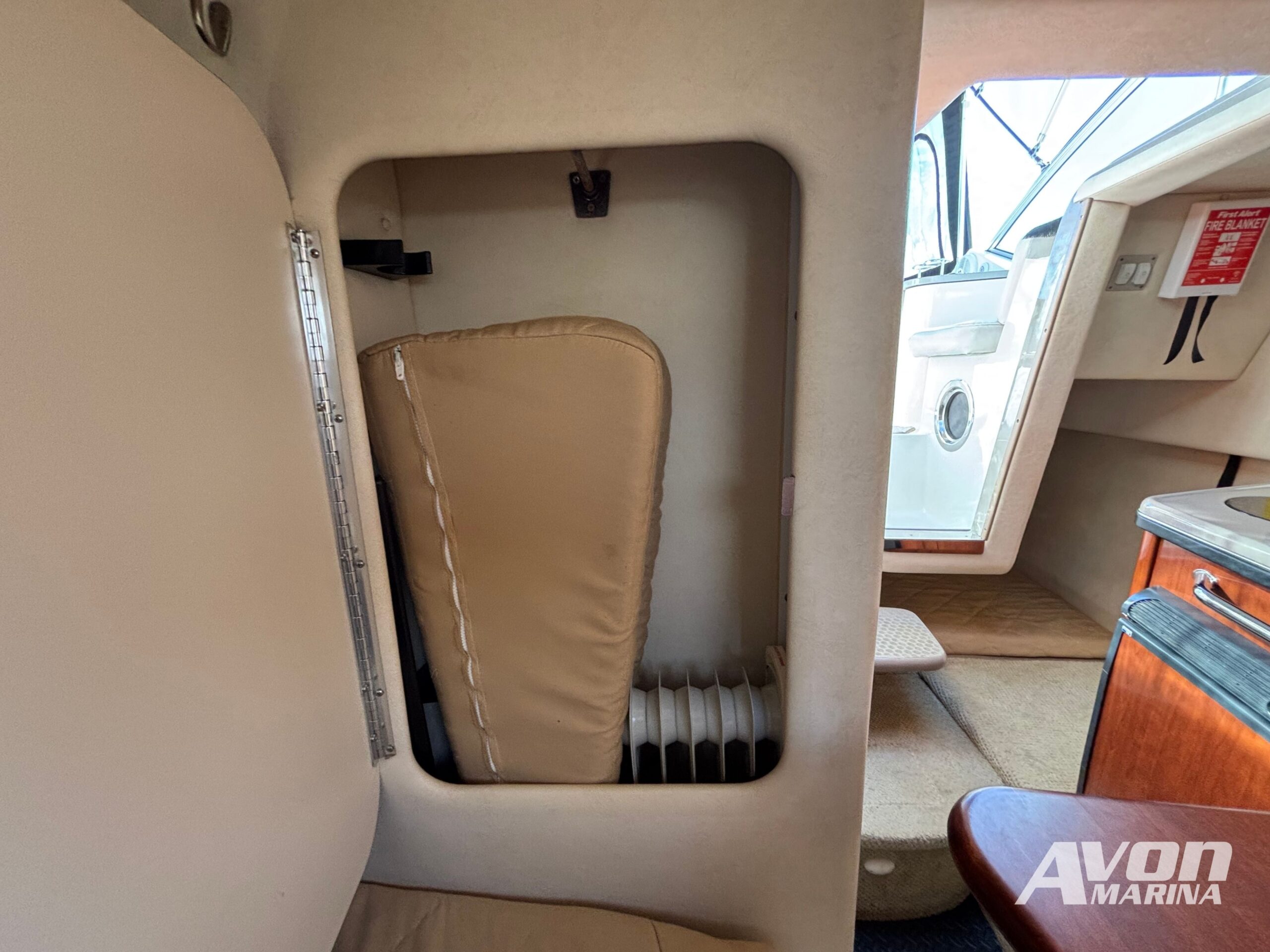 Sea Ray 240 Sundancer | Mercruiser 5.0 | 2007 - Image 30