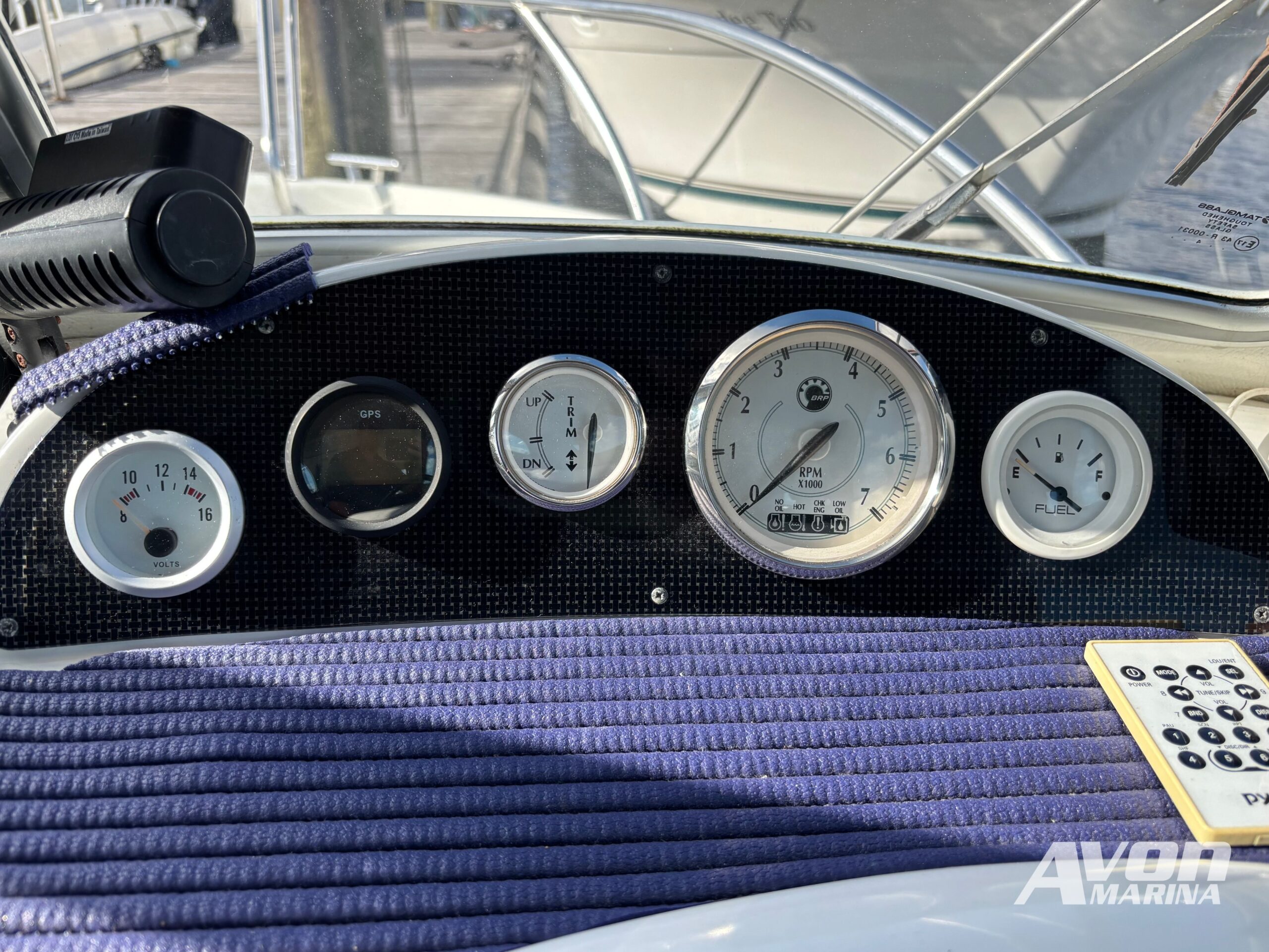 Finnmaster 6100MC | Evinrude 90hp | 2005 - Image 14