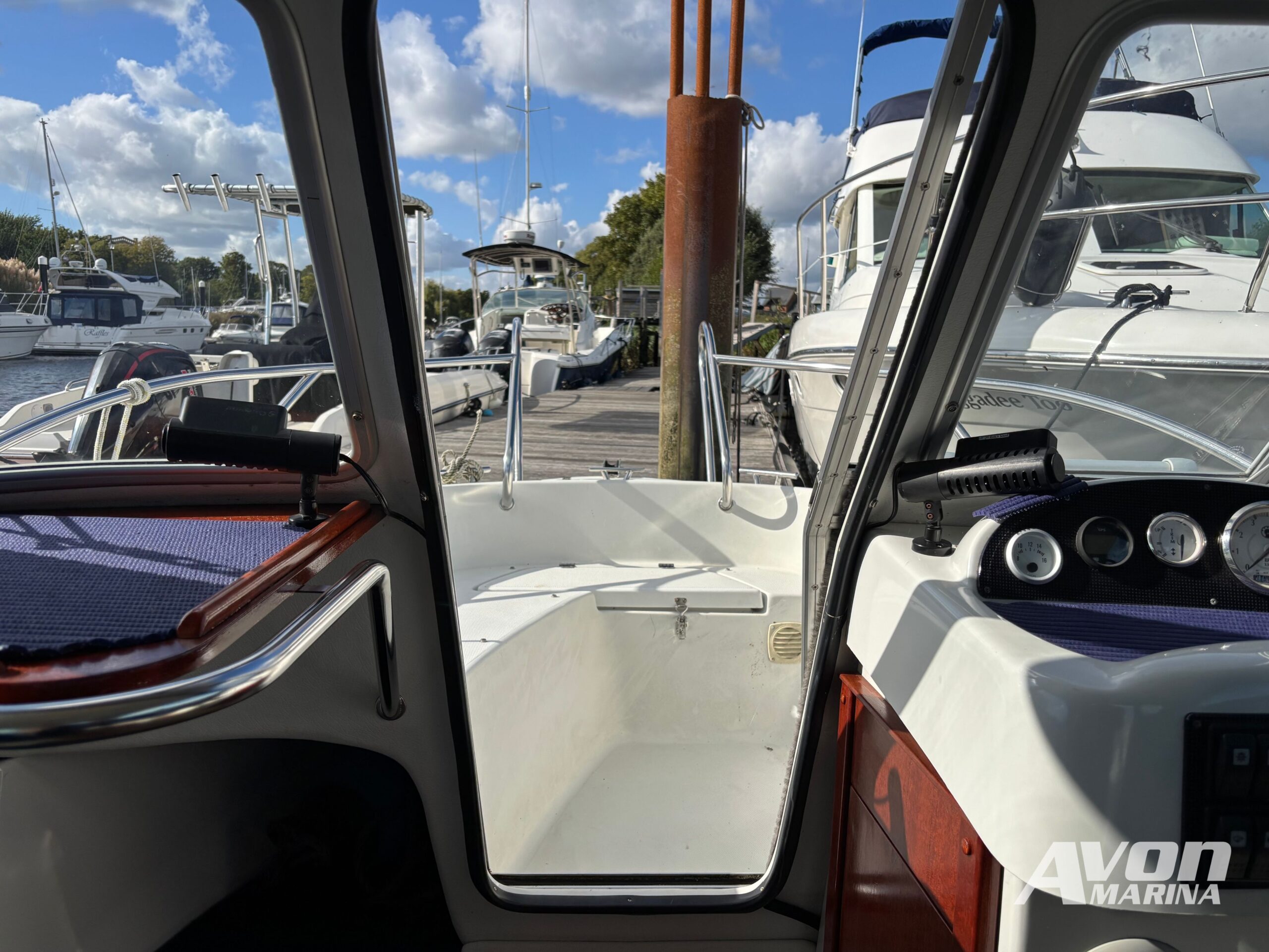 Finnmaster 6100MC | Evinrude 90hp | 2005 - Image 27